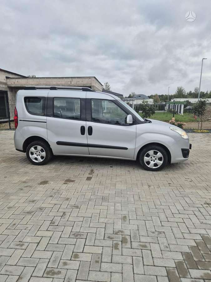 Opel Combo 2014 — engine 1600 cm³, 105 HP (77kW)