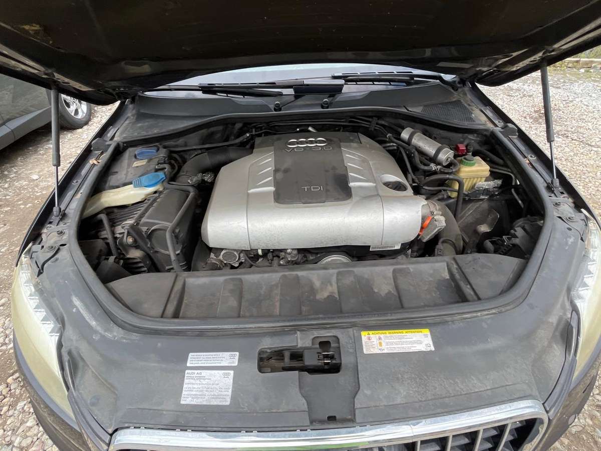Audi Q7 2012 — photo 6