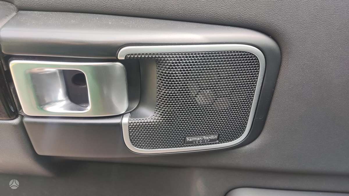 Land Rover 2011 — photo 10