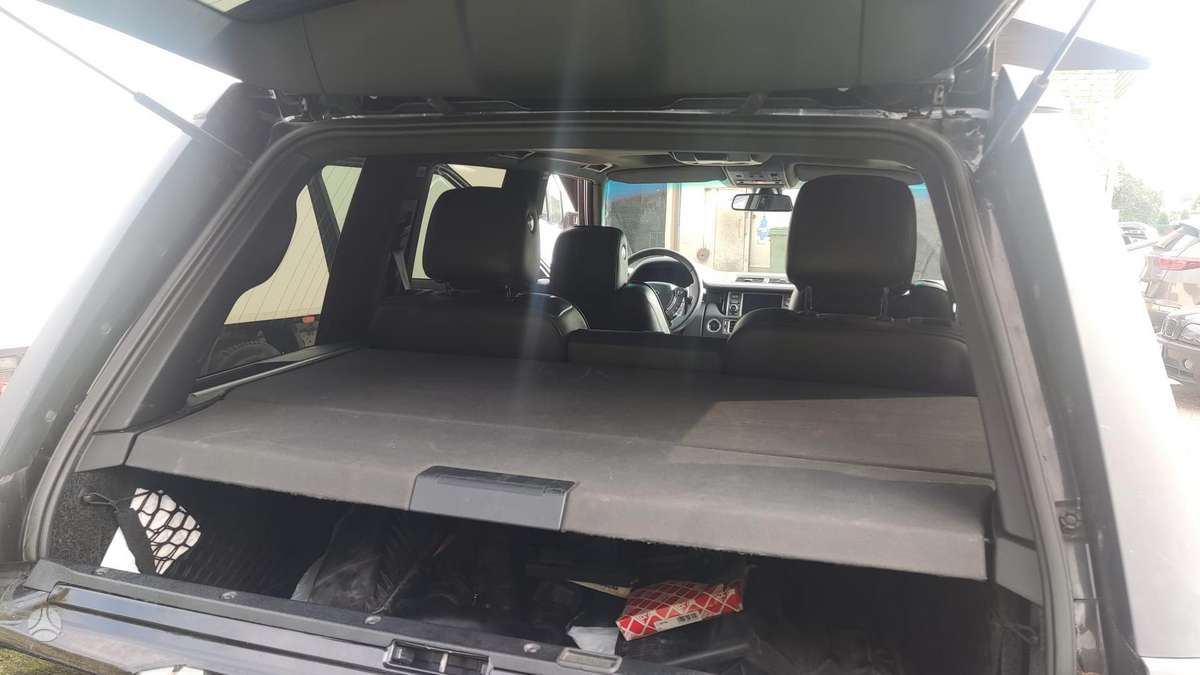 Land Rover 2011 — photo 12