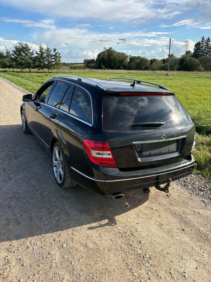 Mercedes-Benz C220 2012 — engine 2143 cm³, 170 HP (125kW)
