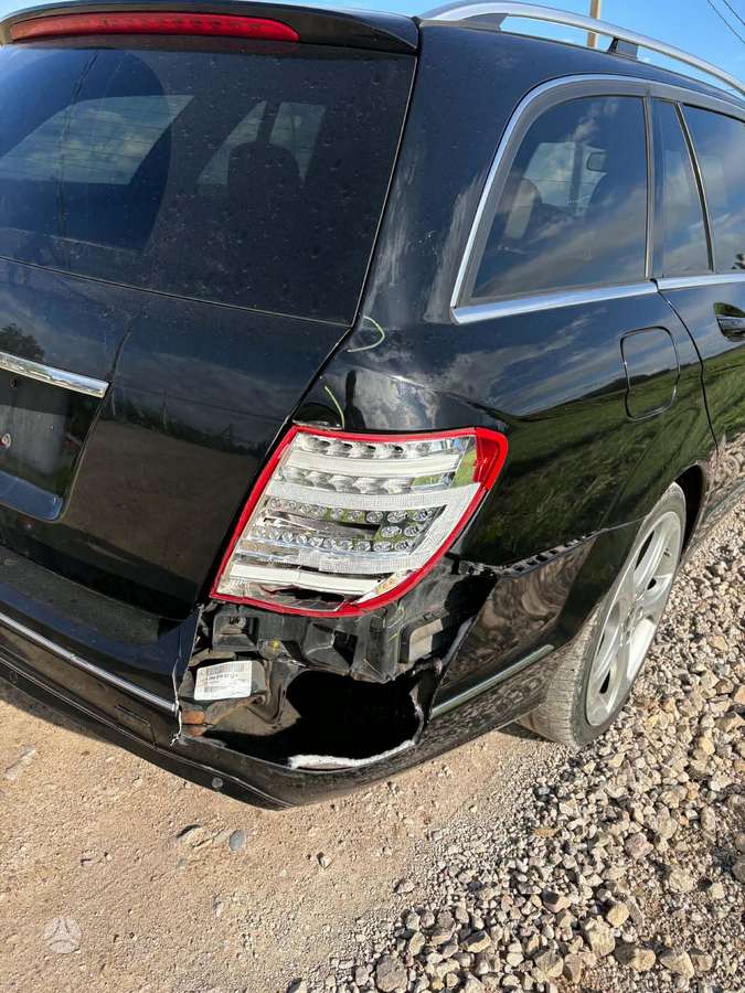 Mercedes-Benz C220 2012 — photo 7