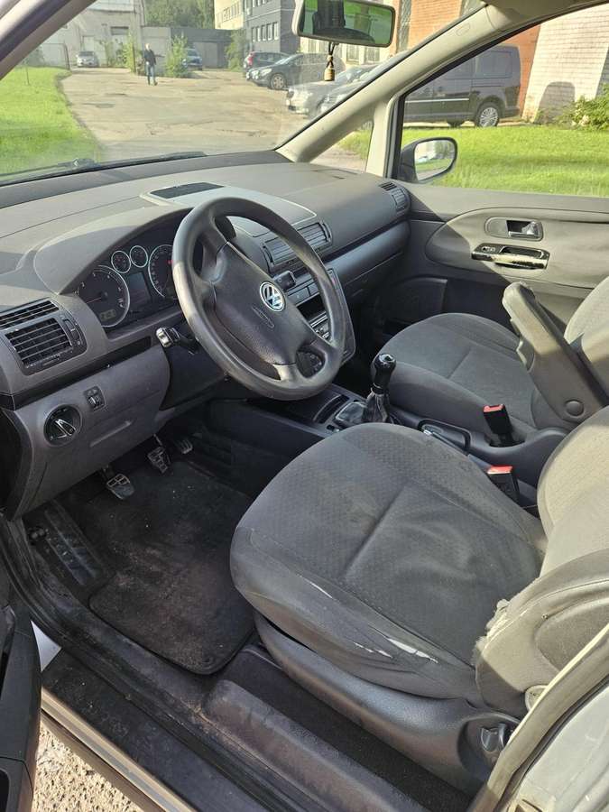 Volkswagen Sharan 2004 — photo 6