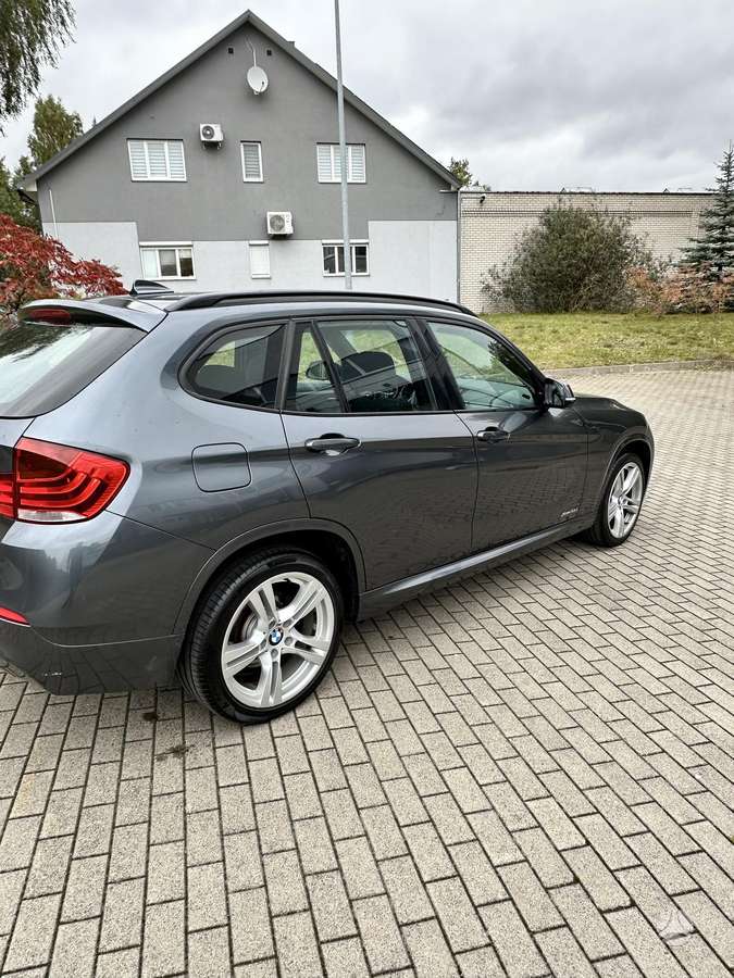 BMW X1 2013 — interior