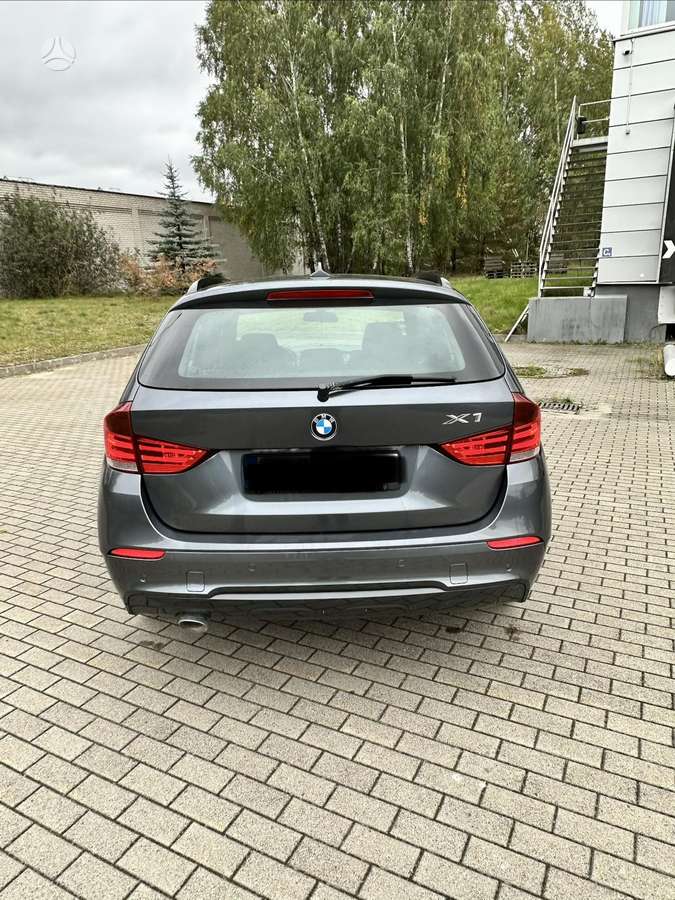 BMW X1 2013 — engine 1995 cm³, 143 HP (105kW)