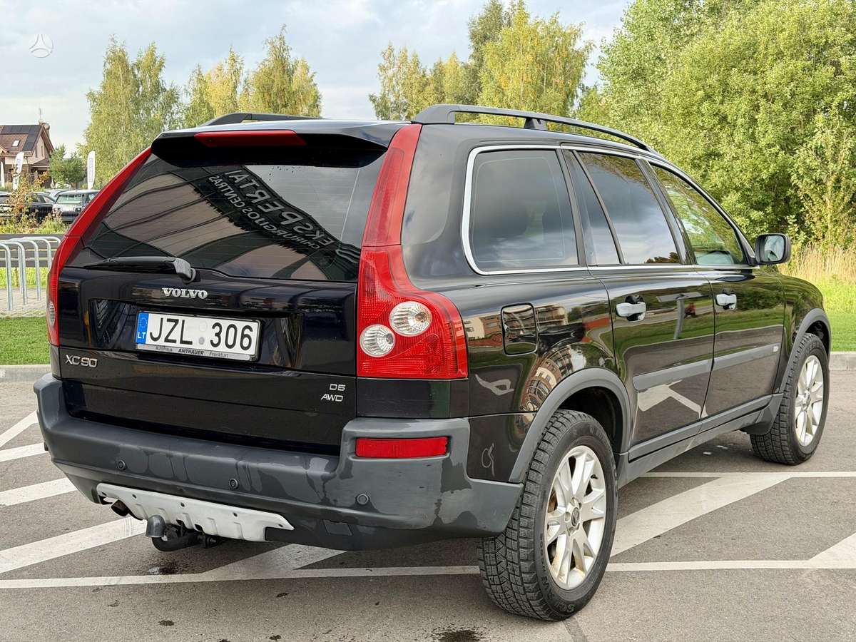 Volvo XC90 2005 — interior