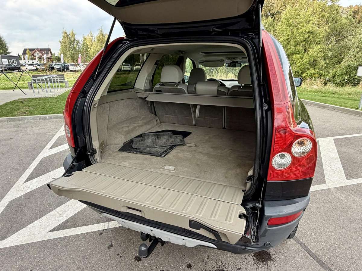 Volvo XC90 2005 — photo 9