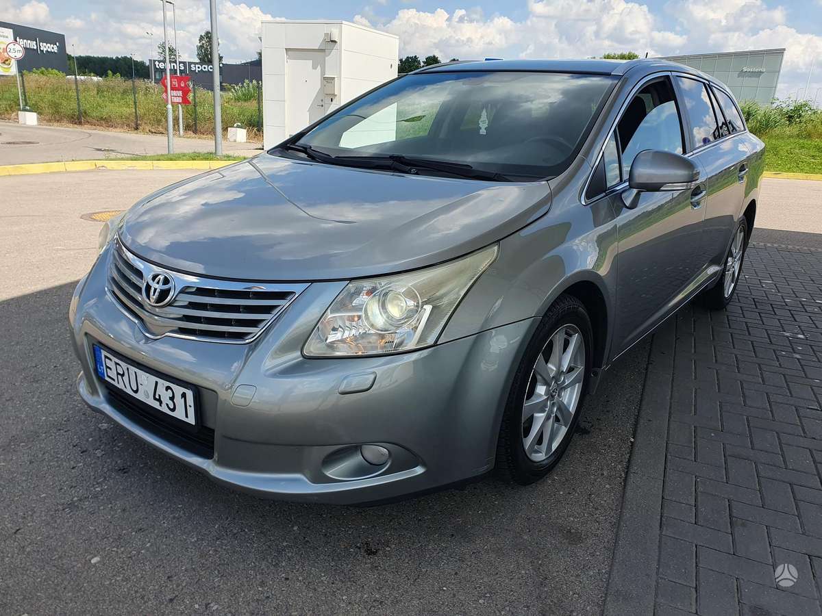 Toyota Avensis, 2010