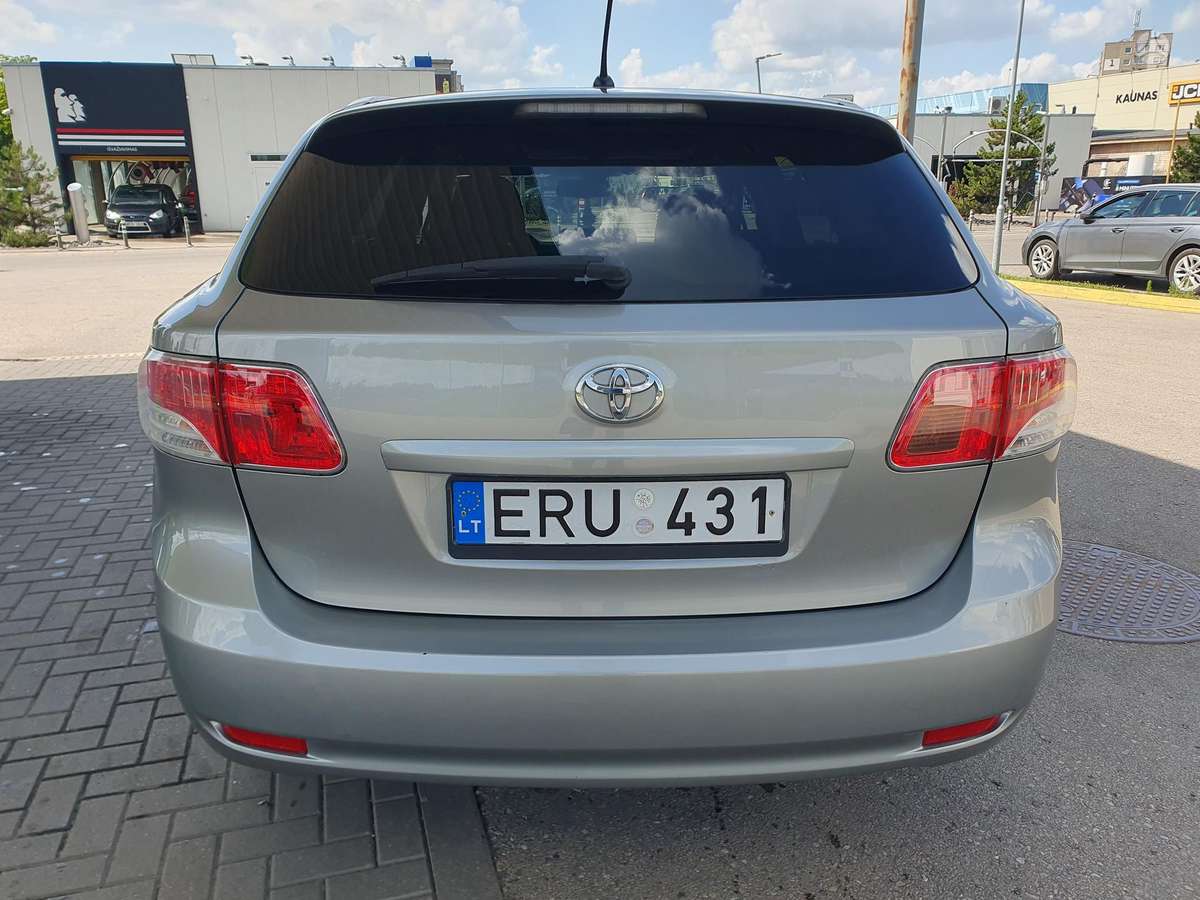 Toyota Avensis 2010 — photo 5
