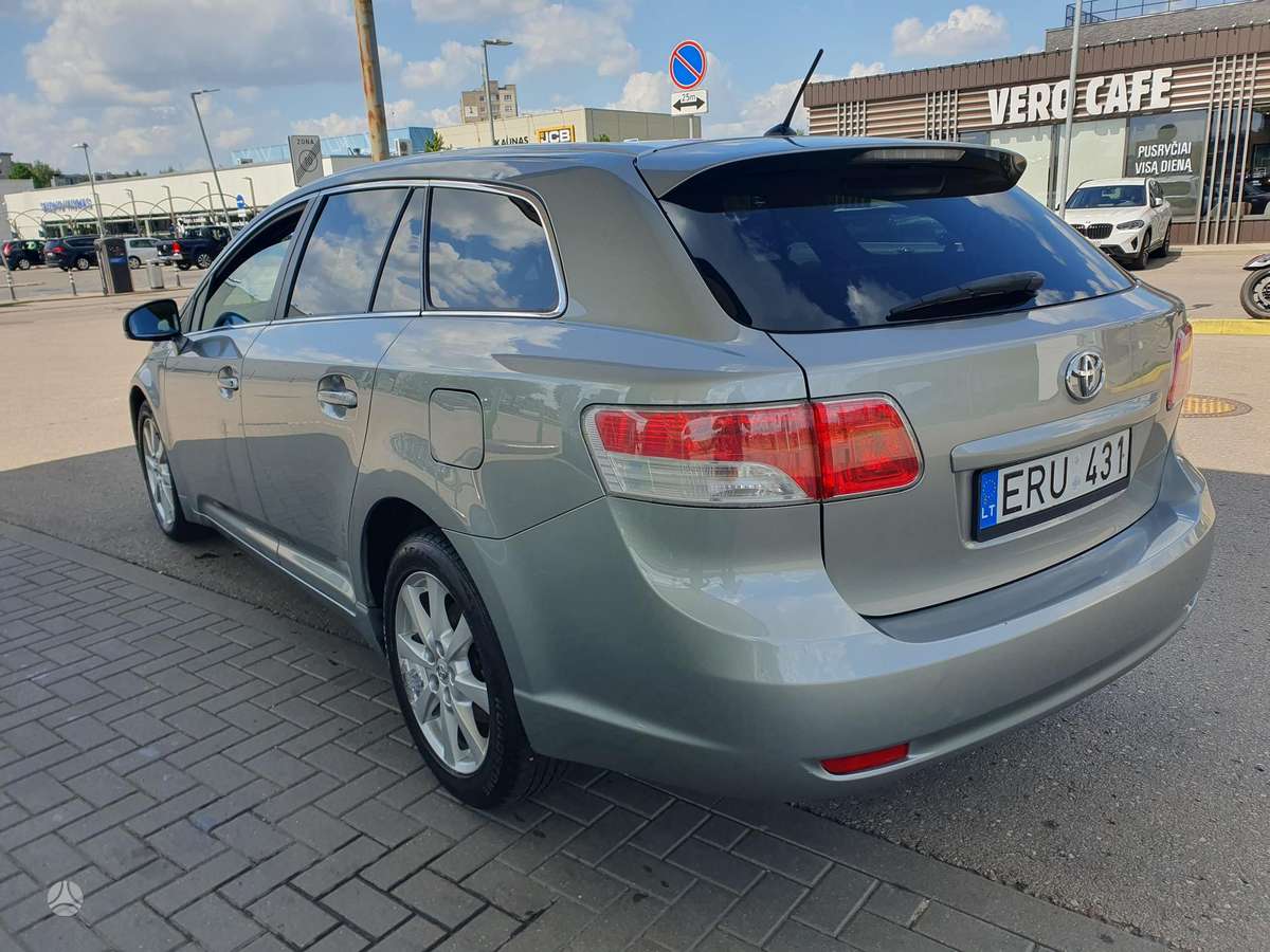 Toyota Avensis 2010 — photo 6