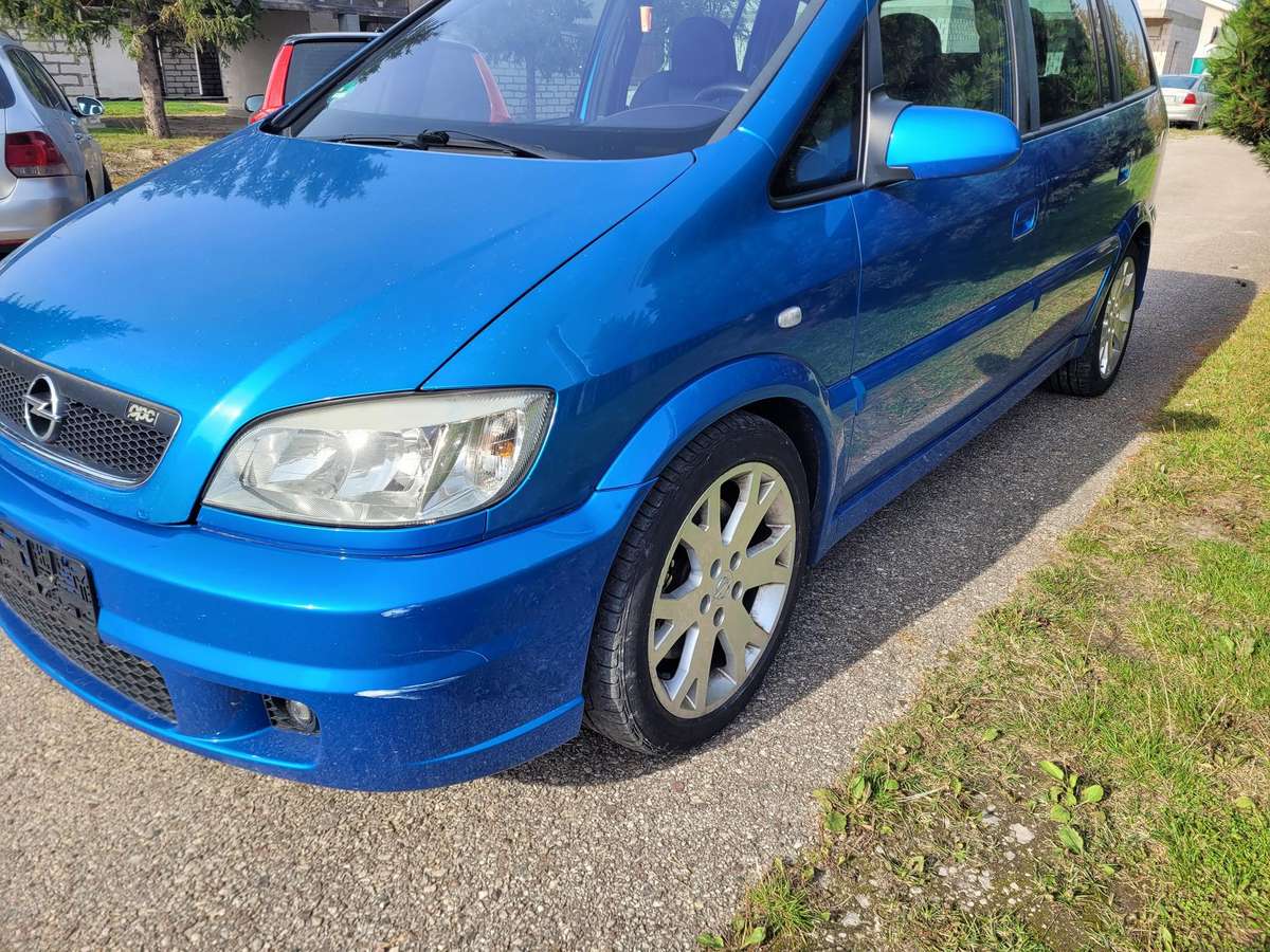 Opel Zafira, 2005