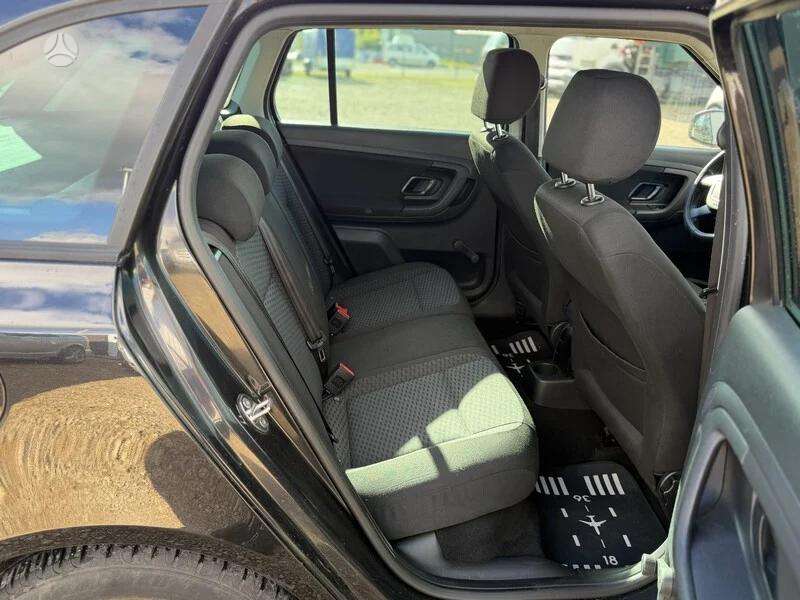 Skoda Fabia 2011 — photo 12