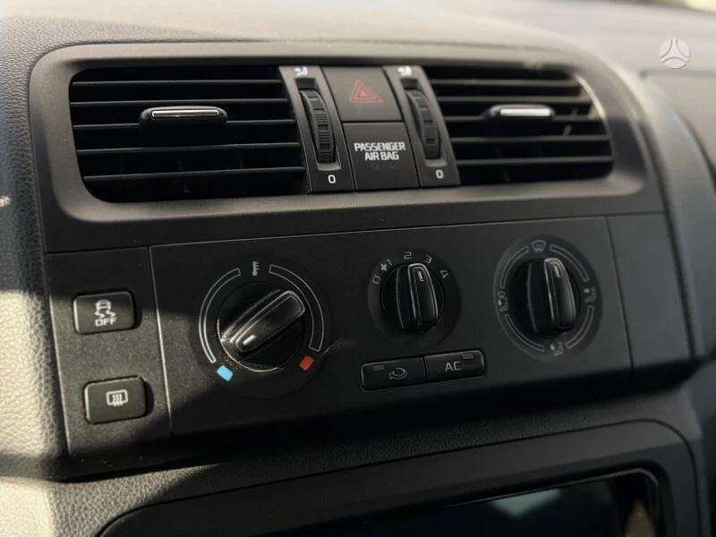 Skoda Fabia 2011 — photo 17