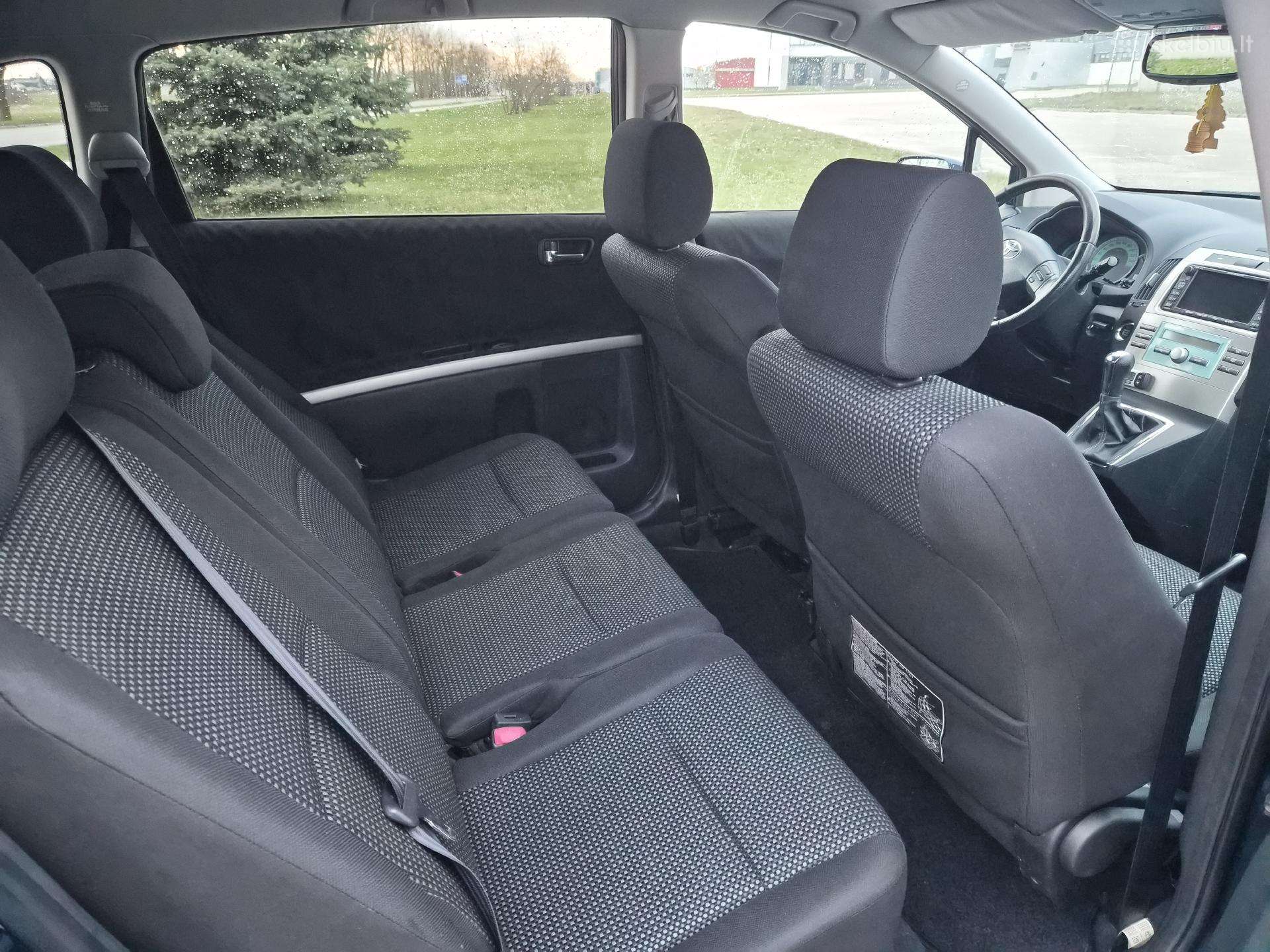 Toyota Corolla 2006 — interior
