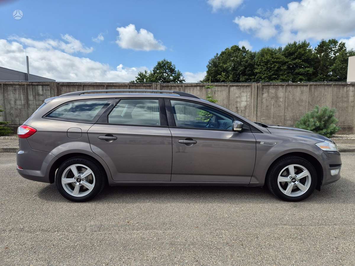 Ford Mondeo 2011 — photo 5