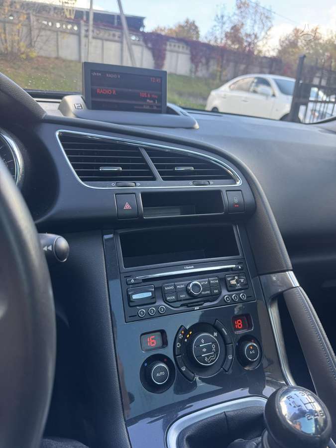 Peugeot 3008 2010 — photo 15