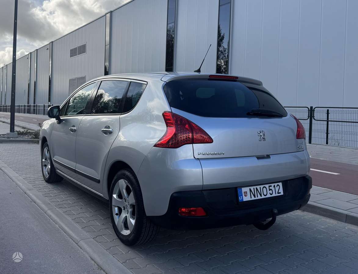 Peugeot 3008 2010 — engine 1600 cm³, 156 HP (115kW)