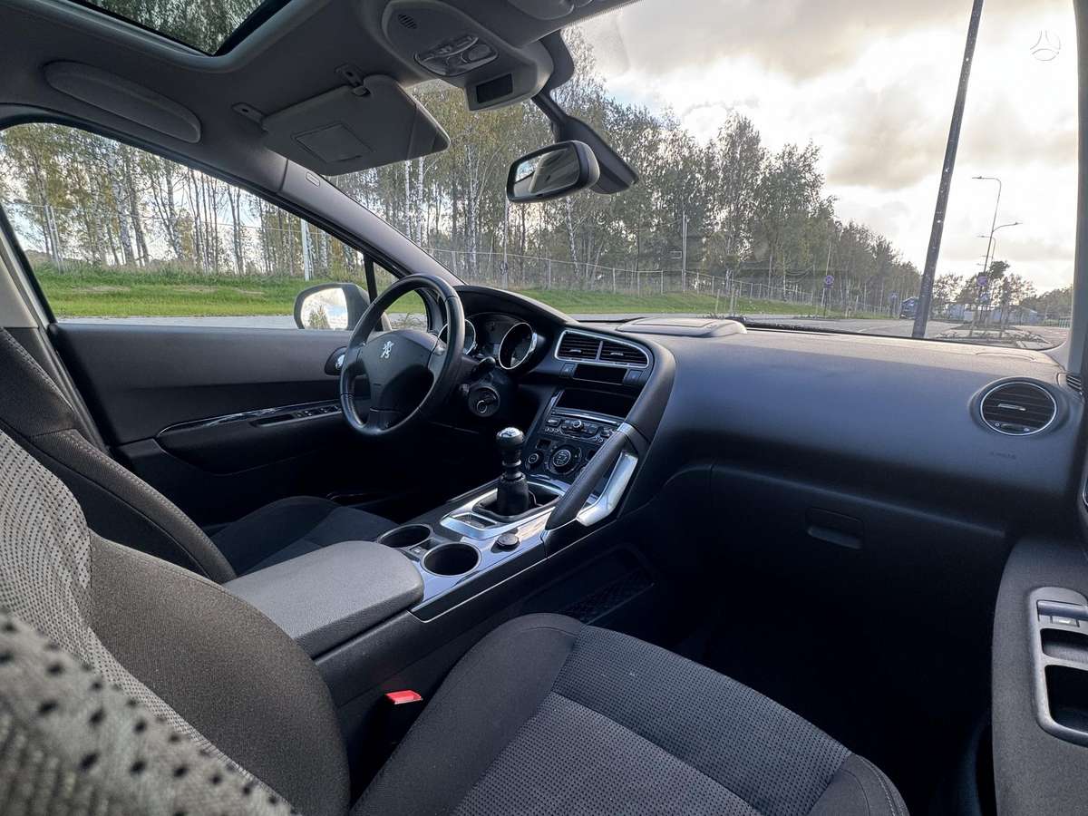 Peugeot 3008 2010 — photo 8
