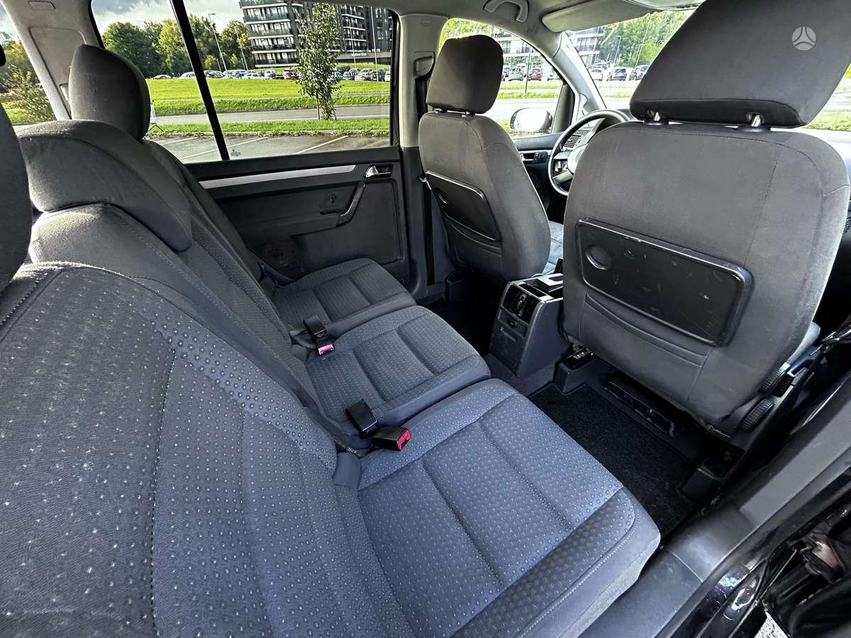 Volkswagen Touran 2006 — photo 12