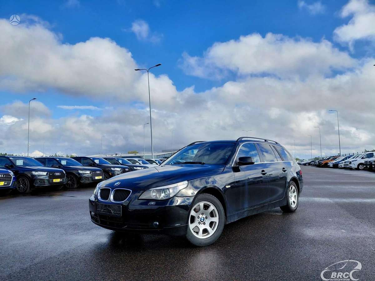 BMW 530 2004 — двигун 2993 cm³, 218 HP (160kW)