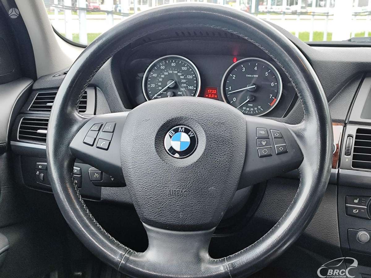 BMW X5 2013 — photo 10