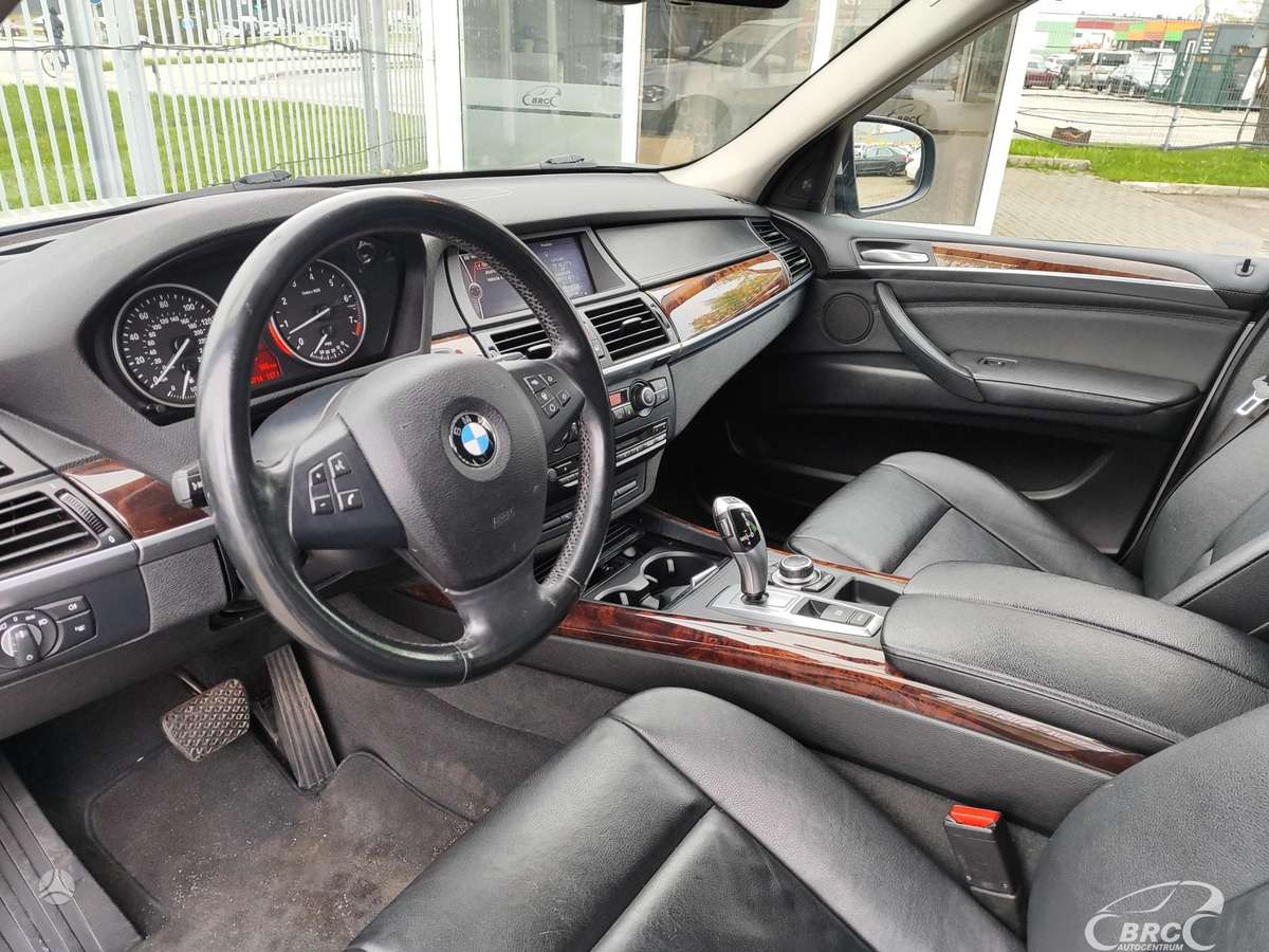 BMW X5 2013 — photo 14