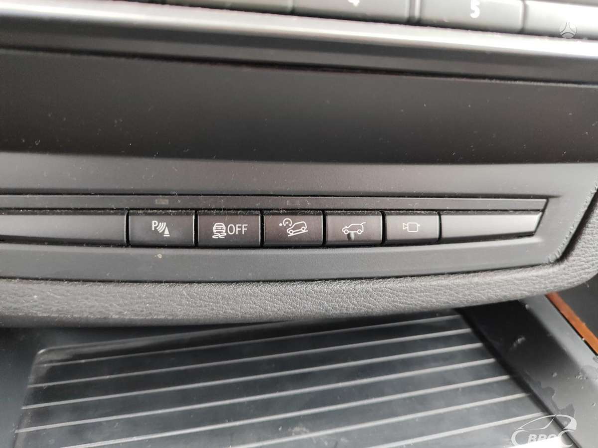 BMW X5 2013 — photo 26