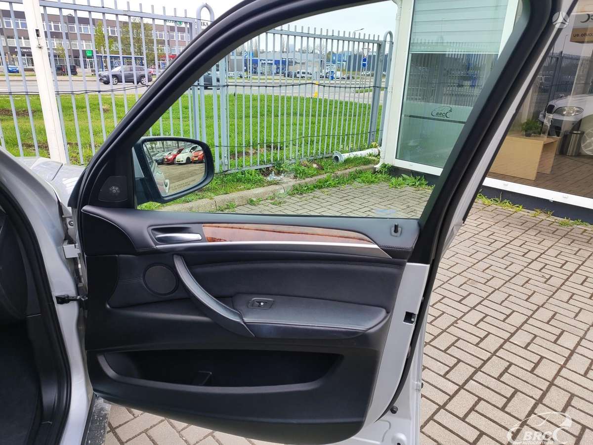 BMW X5 2013 — photo 7