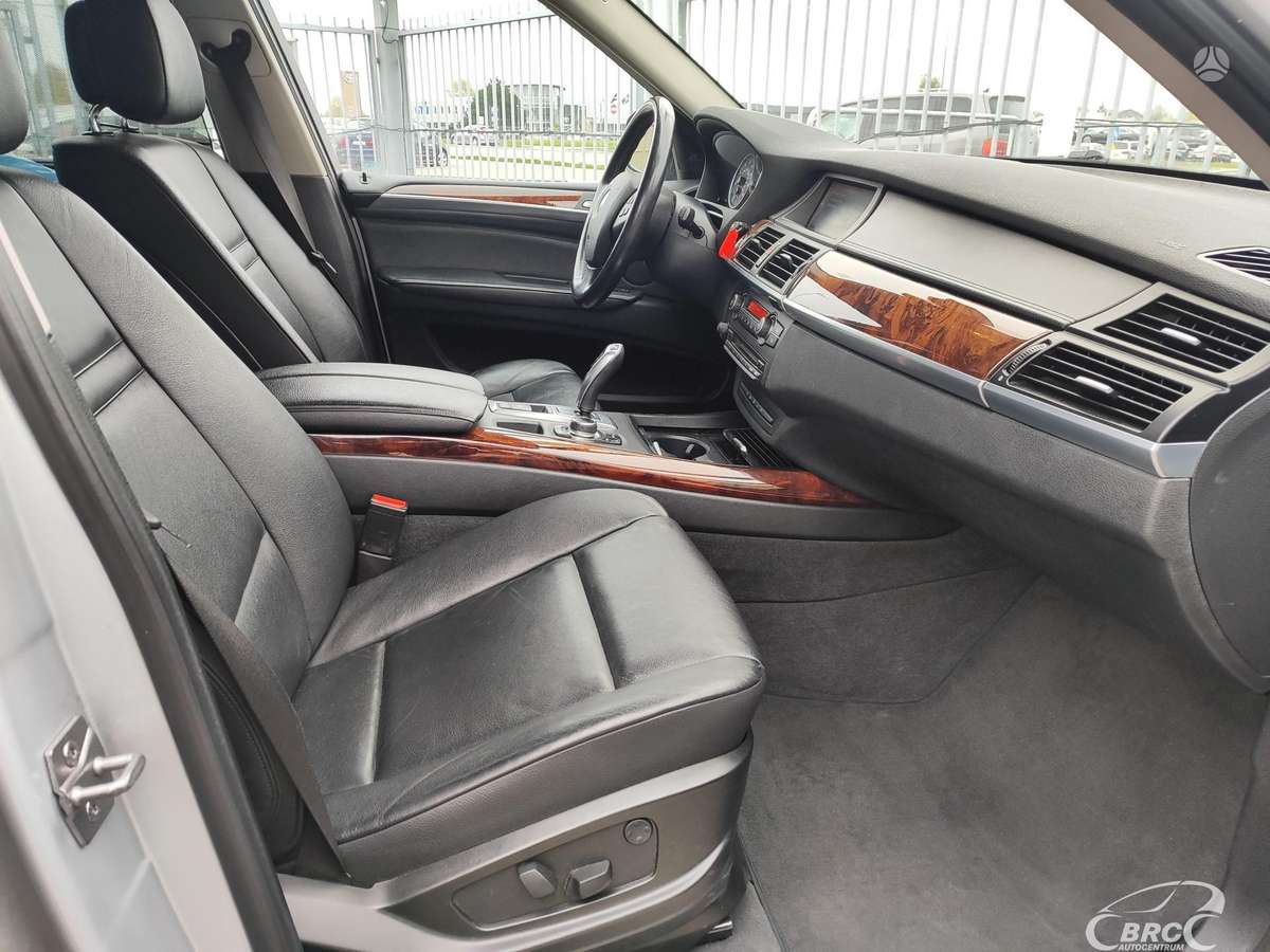 BMW X5 2013 — photo 8