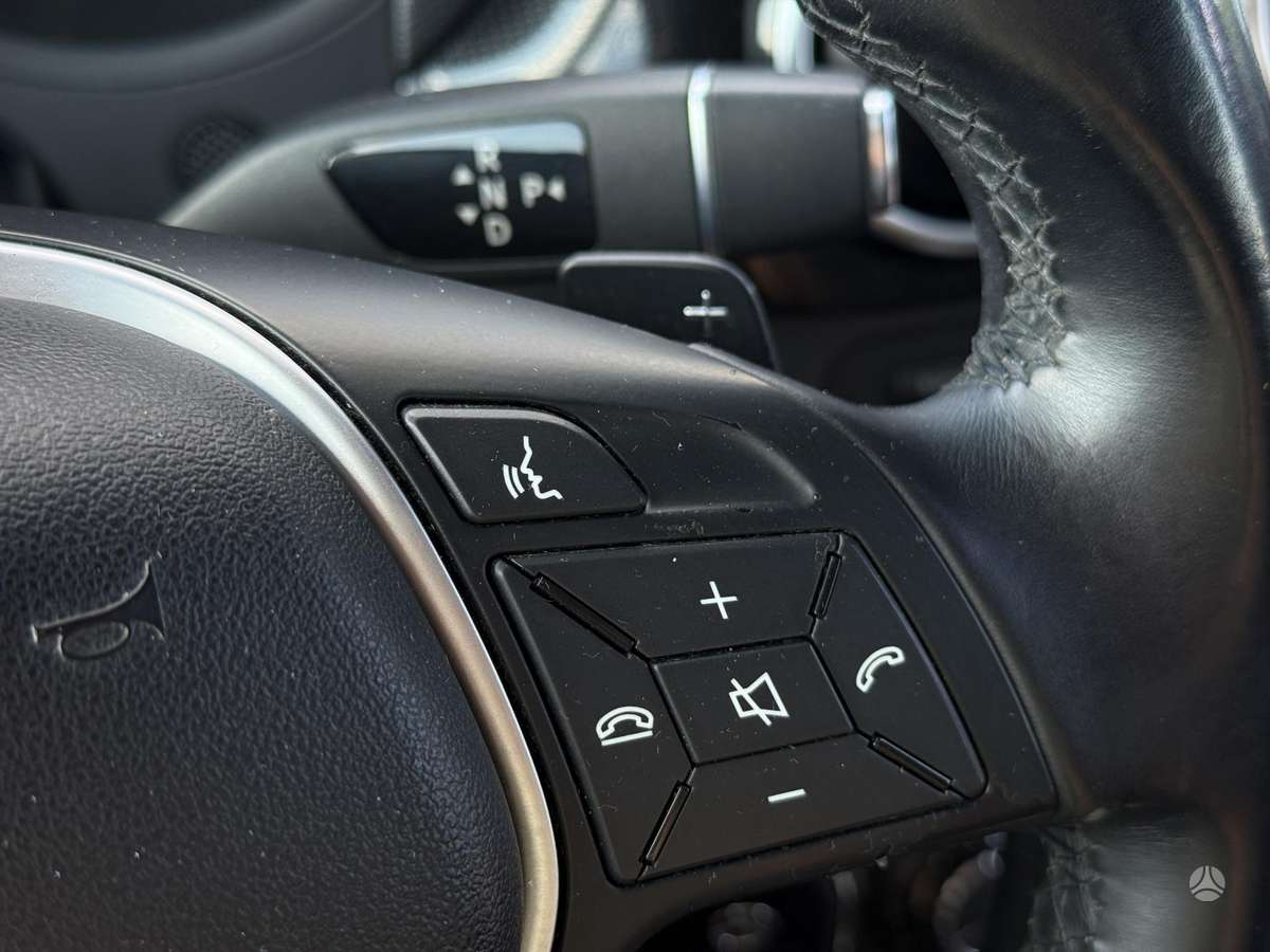 Mercedes-Benz B180 2013 — photo 19