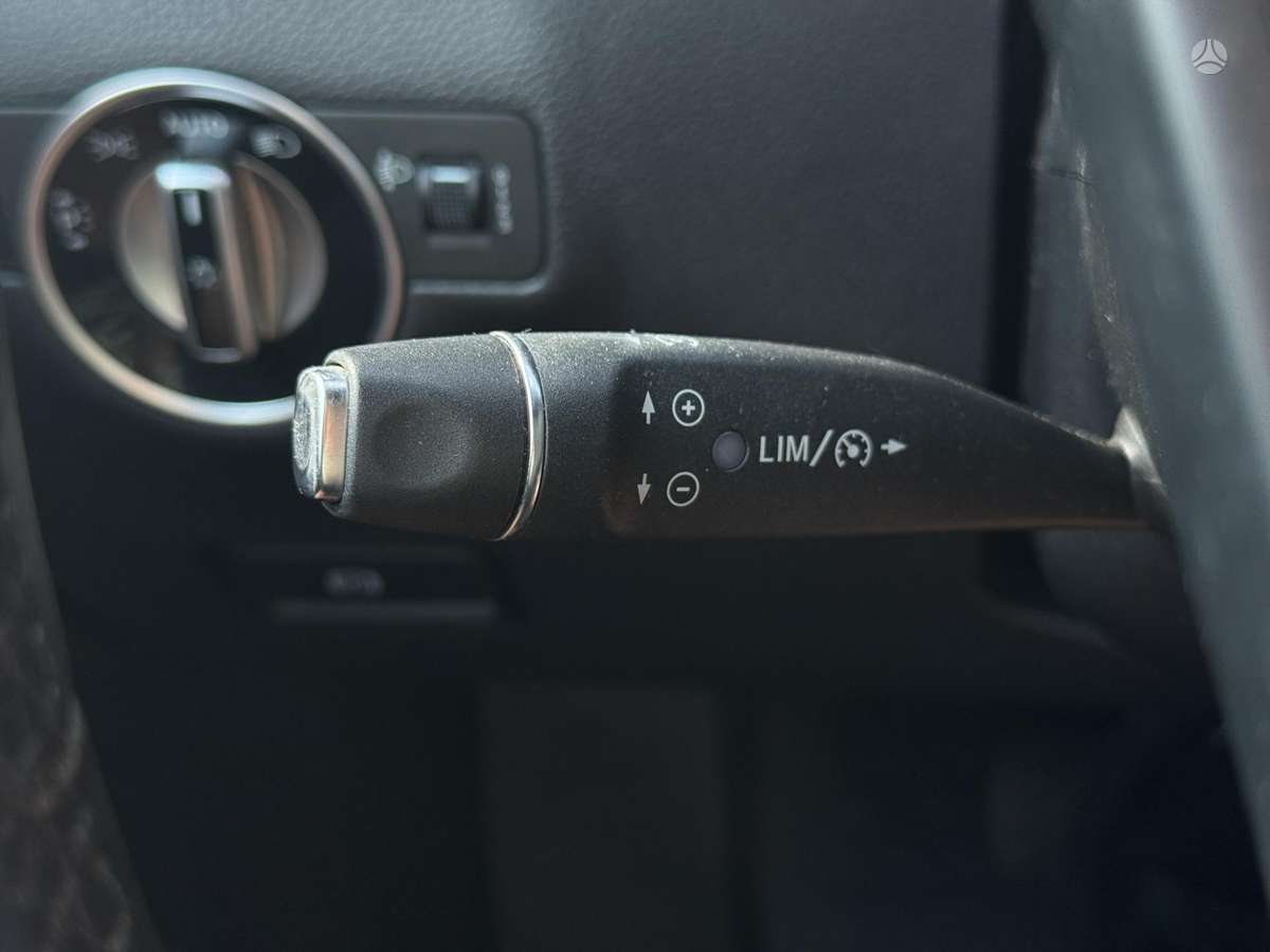 Mercedes-Benz B180 2013 — photo 20