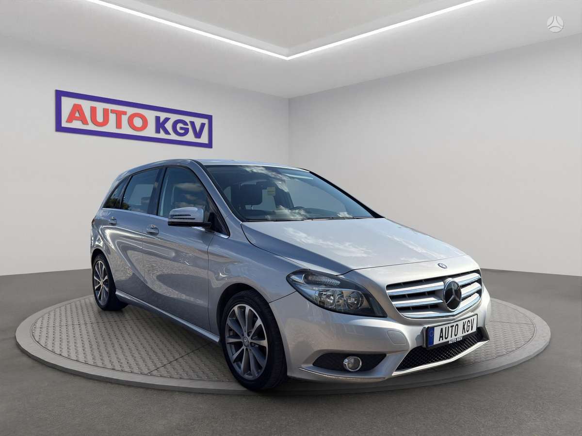 Mercedes-Benz B180 2013 — photo 7