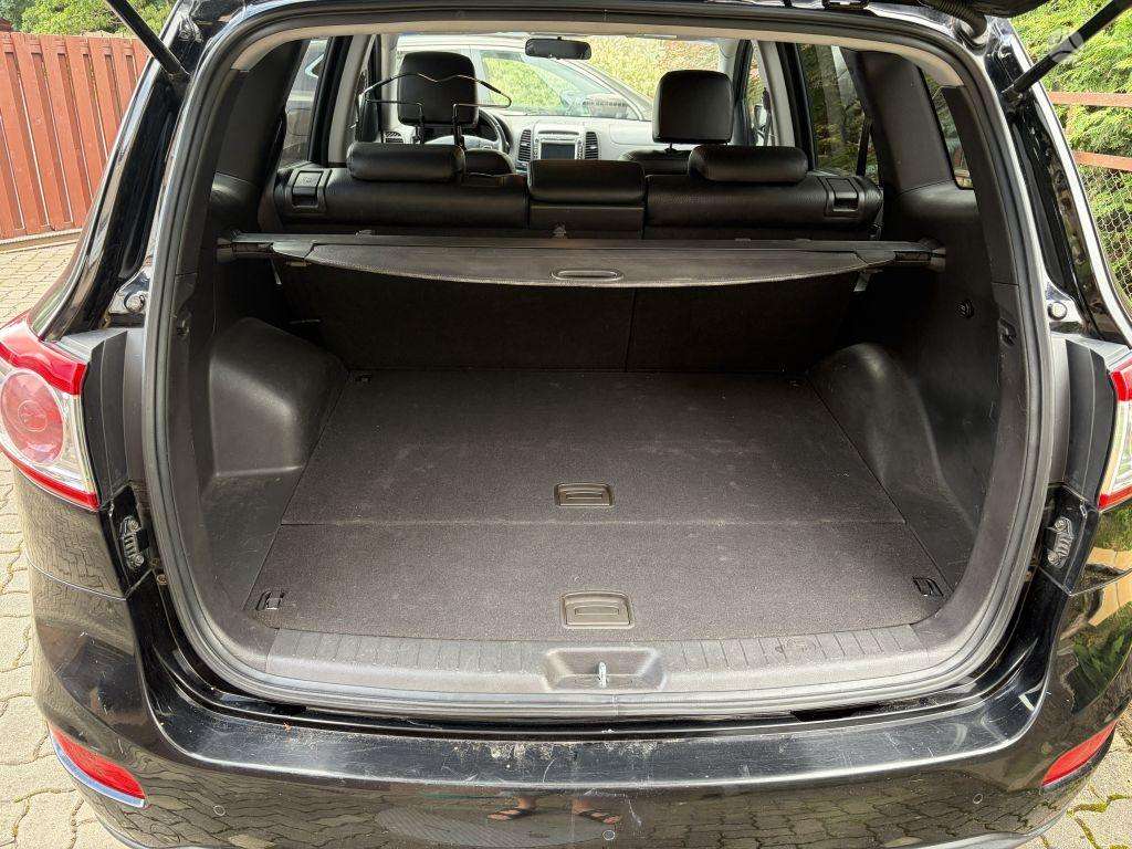Hyundai Santa 2011 — photo 14