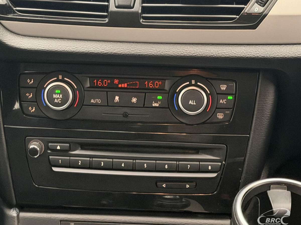 BMW X1 2014 — photo 17