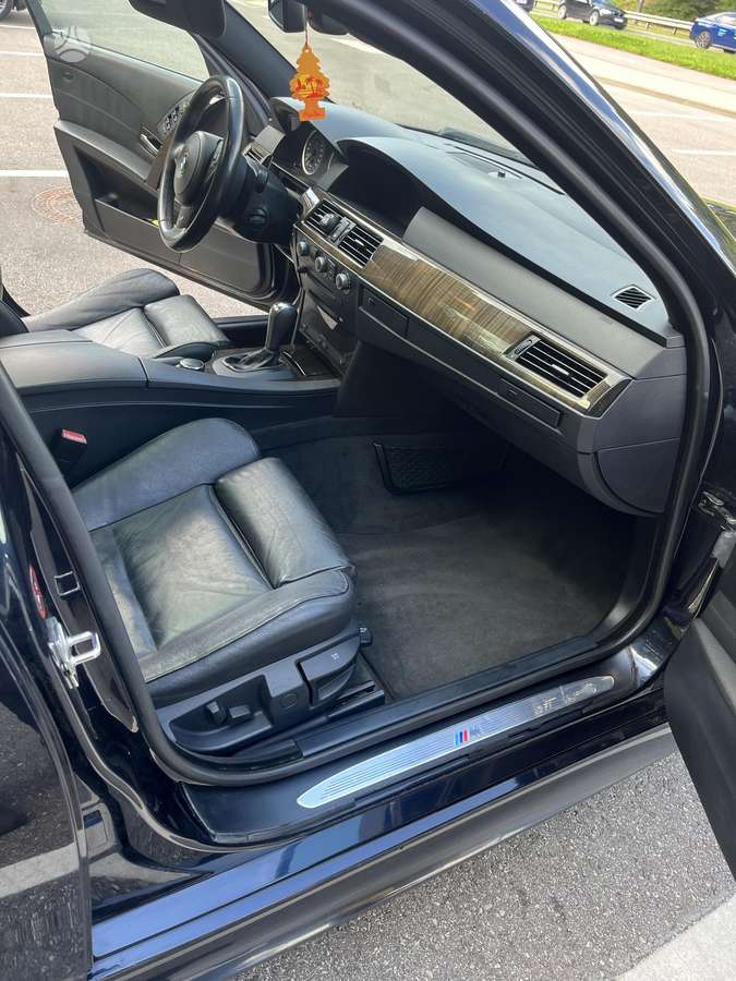 BMW 530 2006 — photo 14
