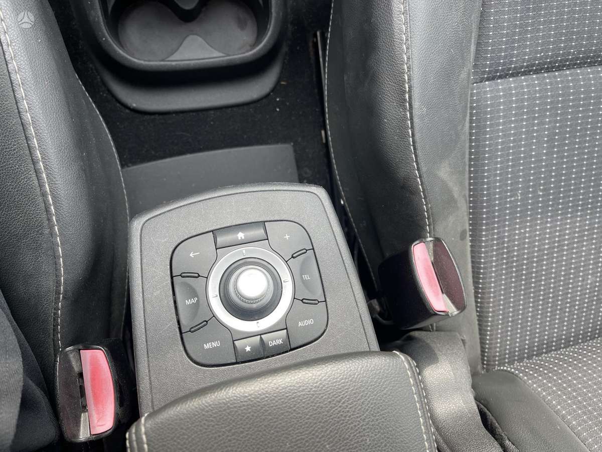 Renault Scenic 2015 — photo 15
