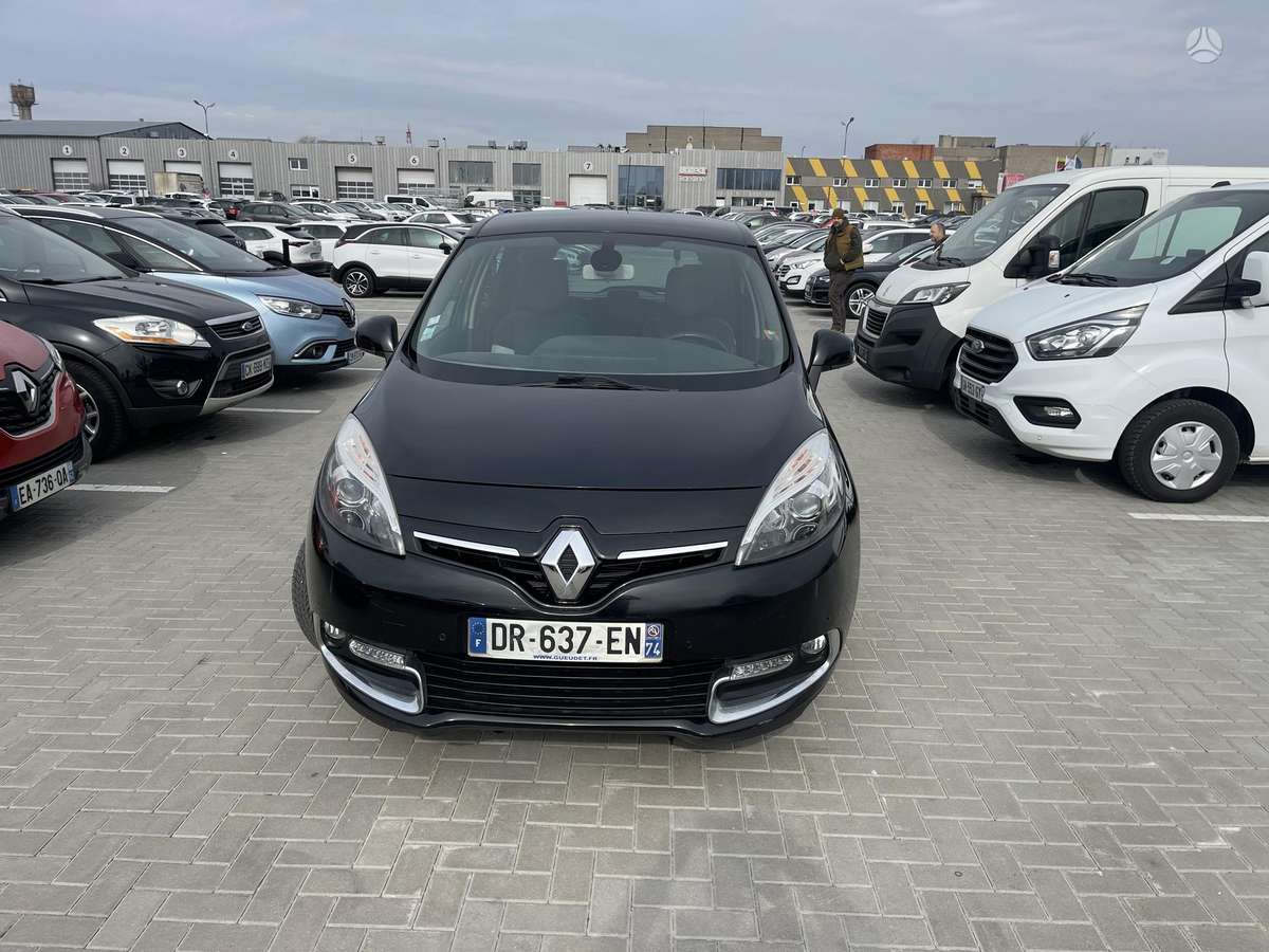 Renault Scenic 2015 — rear view