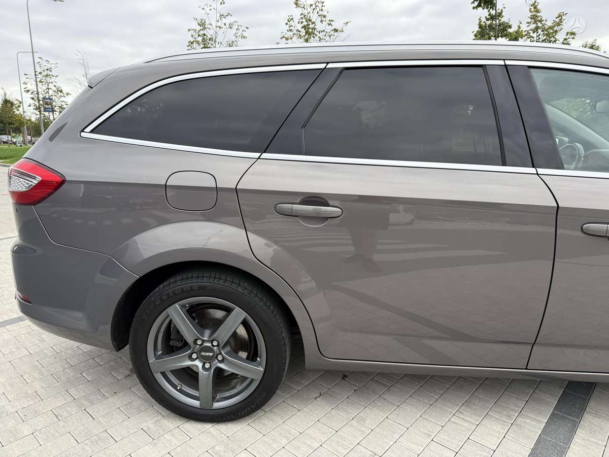 Ford Mondeo 2013 — photo 11