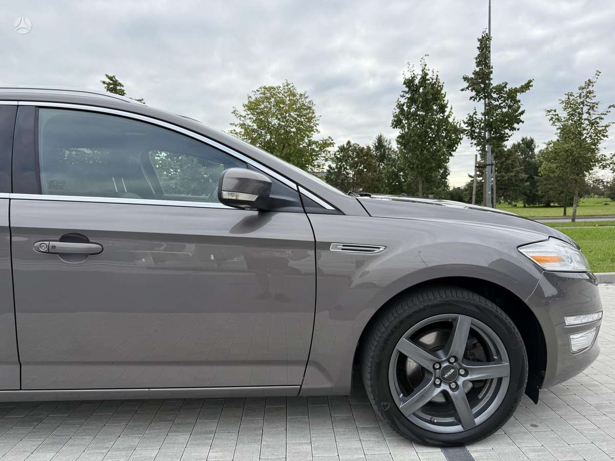 Ford Mondeo 2013 — photo 12