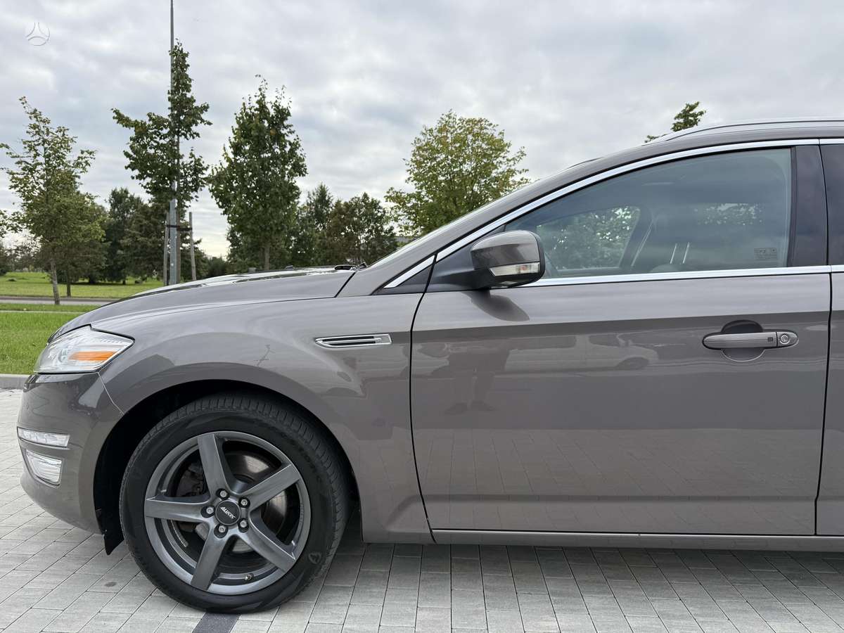 Ford Mondeo 2013 — photo 13