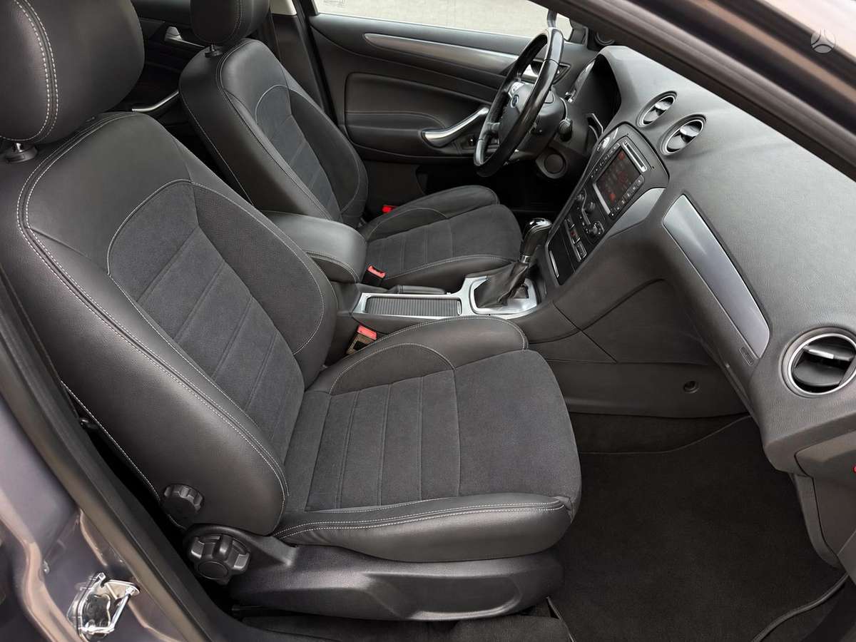 Ford Mondeo 2013 — photo 19