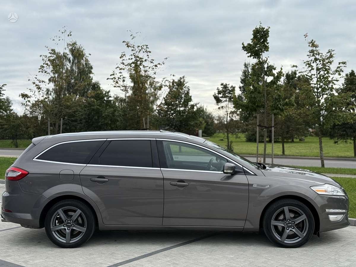 Ford Mondeo 2013 — engine 2200 cm³, 200 HP (147kW)