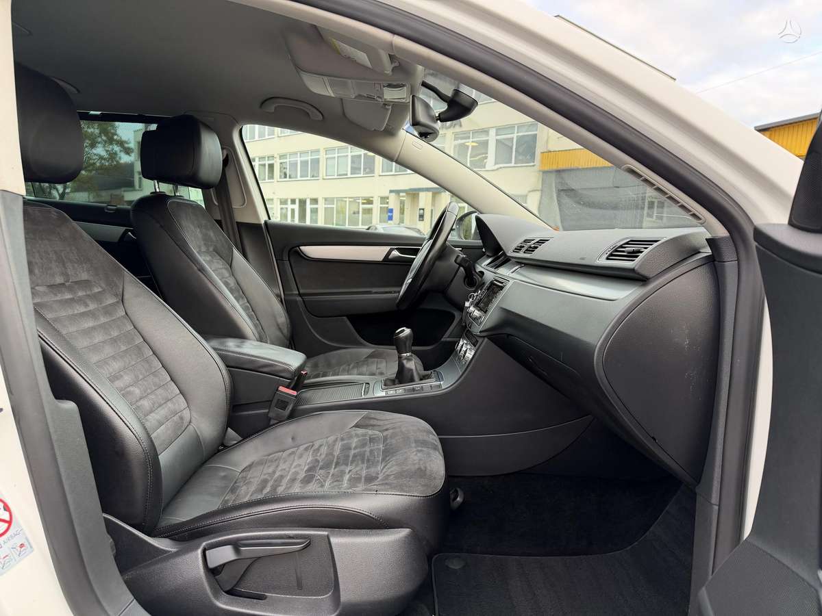 Volkswagen Passat 2013 — photo 11