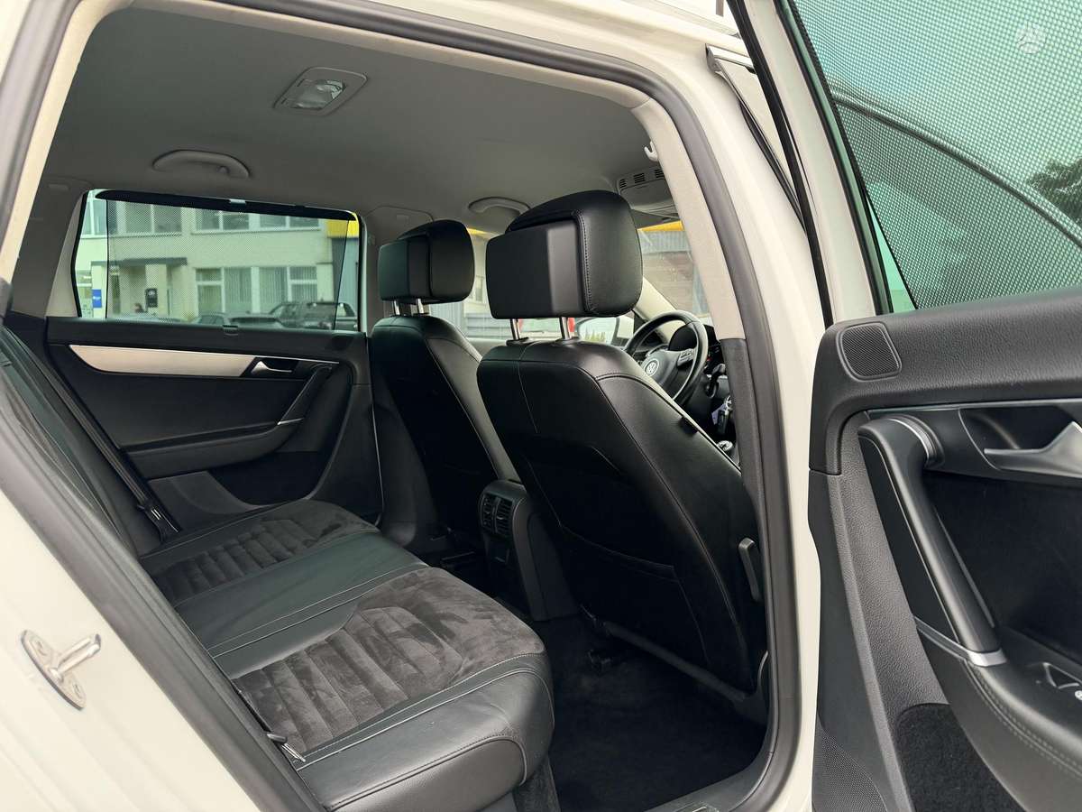 Volkswagen Passat 2013 — photo 14