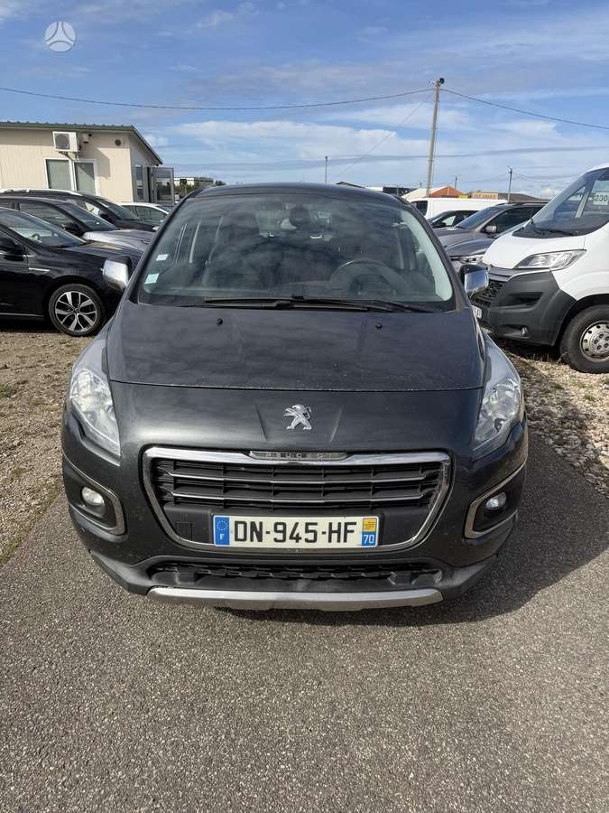 Peugeot 3008 2015 — rear view