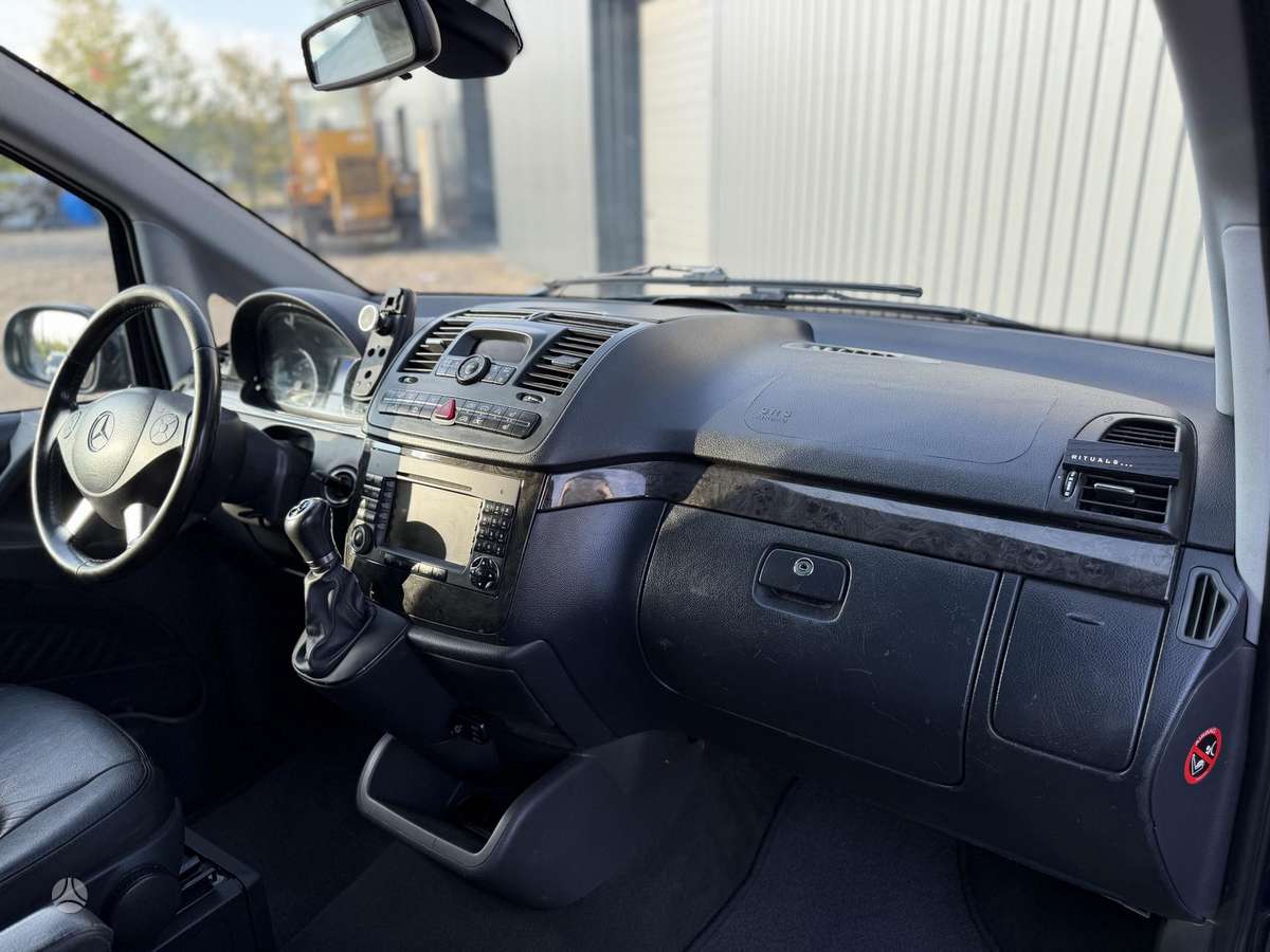 Mercedes-Benz Viano 2007 — photo 16