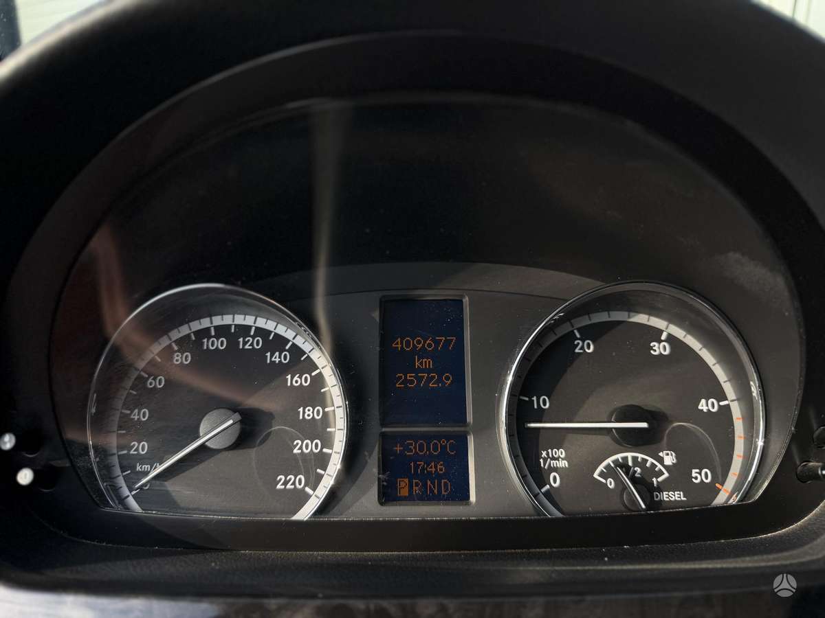 Mercedes-Benz Viano 2007 — photo 21