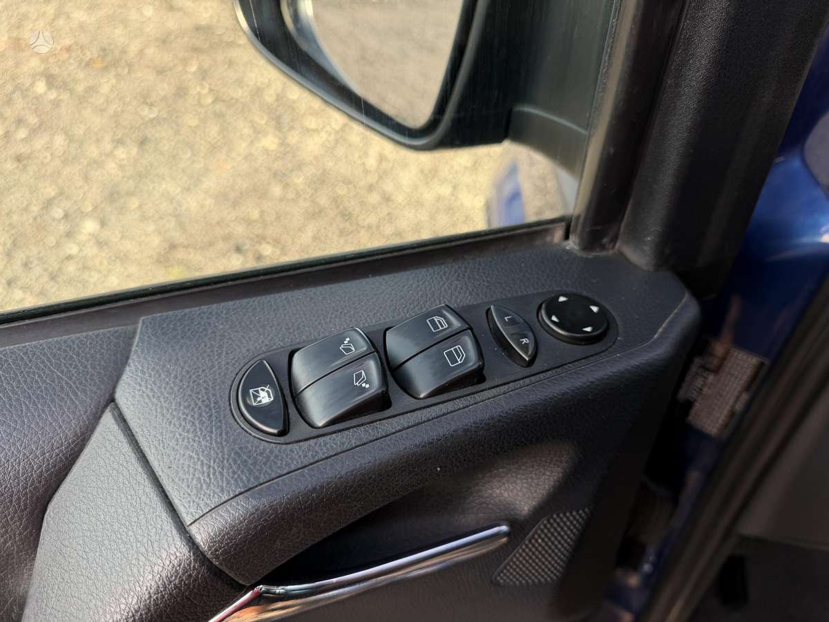 Mercedes-Benz Viano 2007 — photo 22