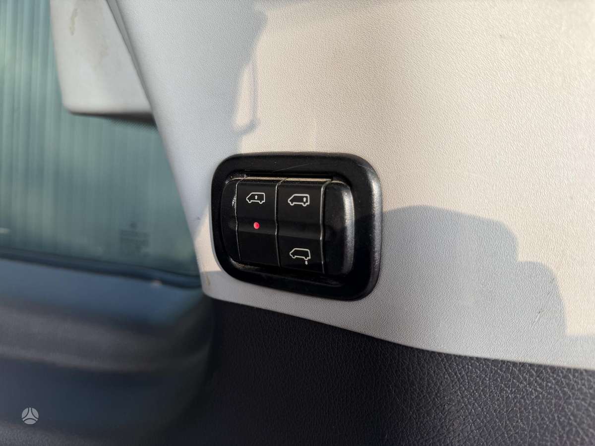 Mercedes-Benz Viano 2007 — photo 25