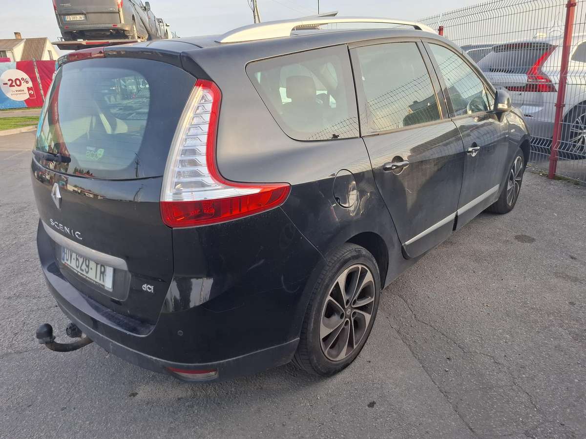 Renault Grand 2015 — двигун 1598 cm³, 131 HP (96kW)